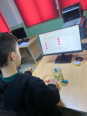 MAKEY MAKEY İLE COMPUTE İT
